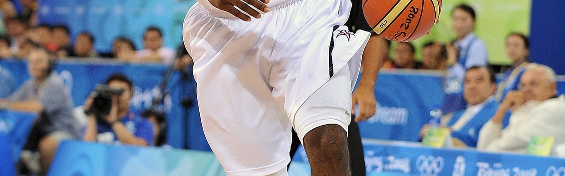 里德谈梦八队：有次训练当詹姆斯上演暴力扣篮后 训练直接被叫停