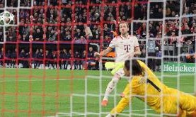 凯恩：有些球员罚点球时会等门将做出反应，我之前不是现在改变了